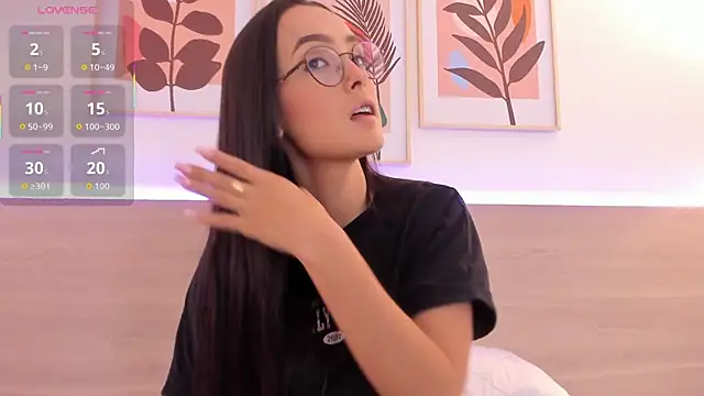 nataliiiiia online show from October 2025 12:24:01 PM