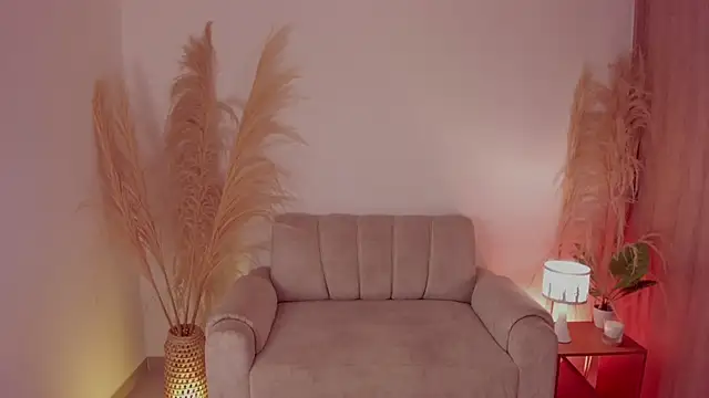 sara gwen online show from October 2025 01:03:02 AM