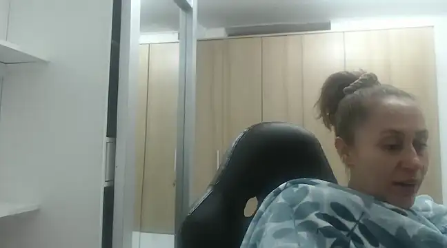 RoxanaLove9 online show from February 2025 03:45:02 AM