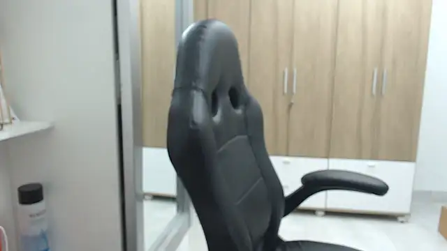 RoxanaLove9 online show from March 2025 11:20:01 PM