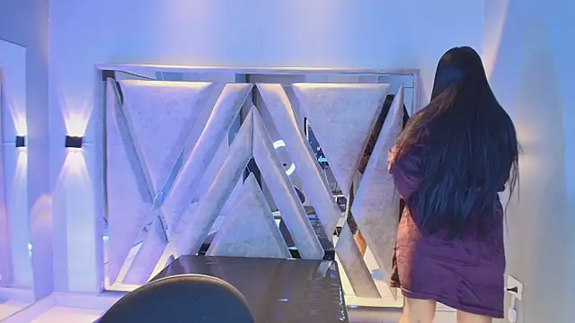 Annie9  online show from February 2026 04:19:02 AM