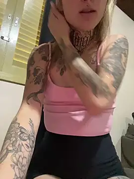 hotskinny1 online show from December 2024 05:37:02 PM