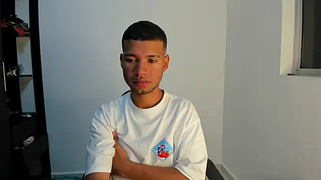 Snapshot of Camilo_Marin chatting on January 2025 07:45:01 AM Camilo Marin online show from January 2025 07:45:01 AM