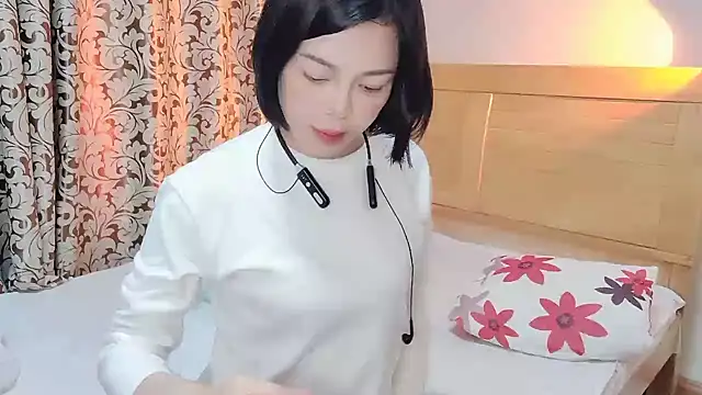 Linda-LL online show from February 2025 11:47:02 AM