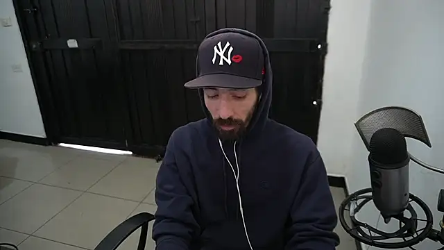 Snapshot of Your_Ice_cream chatting on December 2024 06:42:02 PM Your Ice cream online show from December 2024 06:42:02 PM