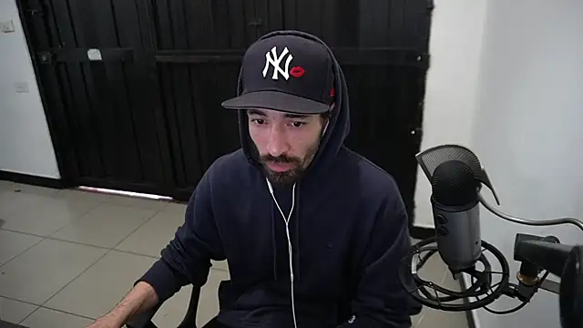 Snapshot of Your_Ice_cream chatting on December 2024 12:56:02 PM Your Ice cream online show from December 2024 12:56:02 PM