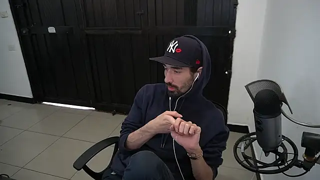 Snapshot of Your_Ice_cream chatting on December 2024 04:02:02 PM Your Ice cream online show from December 2024 04:02:02 PM