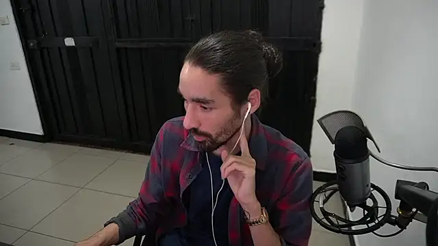 Snapshot of Your_Ice_cream chatting on December 2024 11:13:02 PM Your Ice cream online show from December 2024 11:13:02 PM