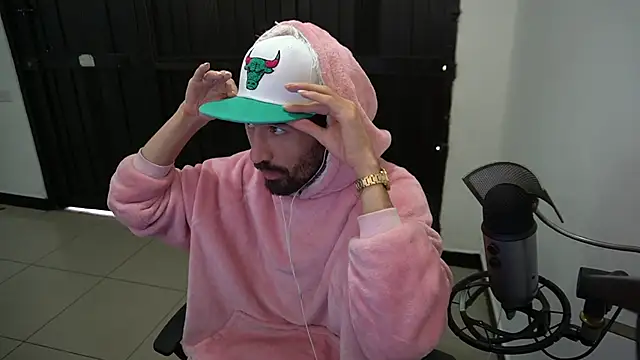 Snapshot of Your_Ice_cream chatting on December 2024 05:34:01 PM Your Ice cream online show from December 2024 05:34:01 PM