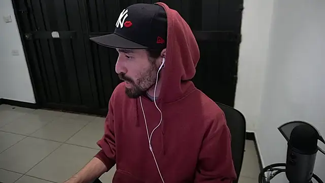 Snapshot of Your_Ice_cream chatting on December 2024 03:58:01 AM Your Ice cream online show from December 2024 03:58:01 AM