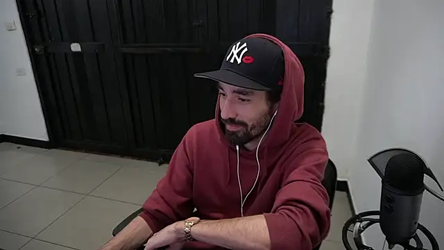 Snapshot of Your_Ice_cream chatting on December 2024 10:36:02 AM Your Ice cream online show from December 2024 10:36:02 AM