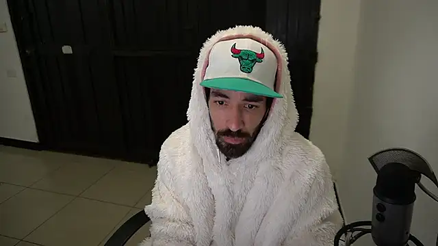 Snapshot of Your_Ice_cream chatting on January 2025 12:43:01 AM Your Ice cream online show from January 2025 12:43:01 AM