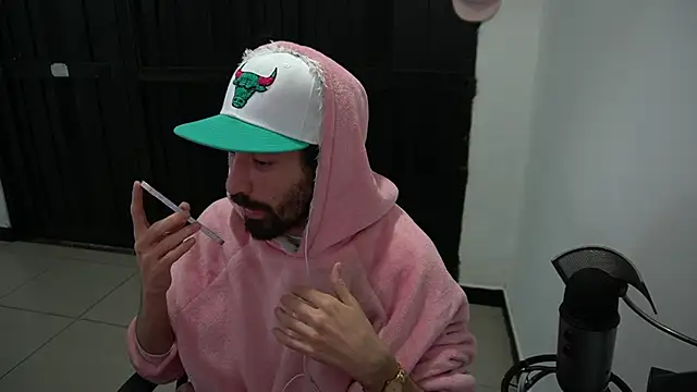 Snapshot of Your_Ice_cream chatting on January 2025 11:07:02 PM Your Ice cream online show from January 2025 11:07:02 PM