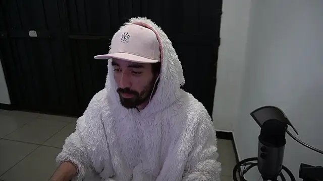 Snapshot of Your_Ice_cream chatting on January 2025 10:52:02 AM Your Ice cream online show from January 2025 10:52:02 AM