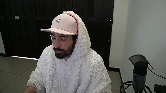 Snapshot of Your_Ice_cream chatting on January 2025 01:58:01 PM Your Ice cream online show from January 2025 01:58:01 PM