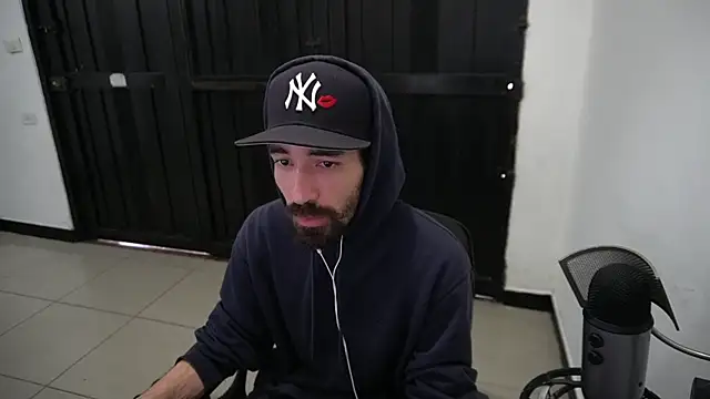 Snapshot of Your_Ice_cream chatting on January 2025 12:04:02 PM Your Ice cream online show from January 2025 12:04:02 PM