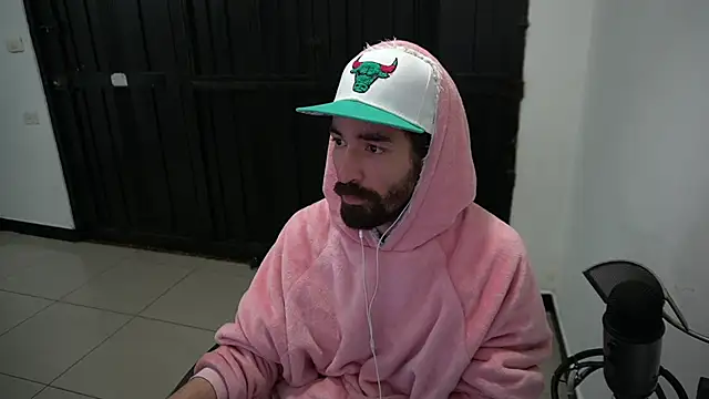 Snapshot of Your_Ice_cream chatting on January 2025 02:09:01 AM Your Ice cream online show from January 2025 02:09:01 AM