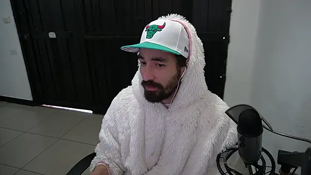 Snapshot of Your_Ice_cream chatting on January 2025 12:21:01 PM Your Ice cream online show from January 2025 12:21:01 PM