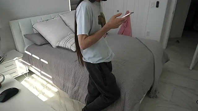 Snapshot of Your_Ice_cream chatting on February 2025 07:02:02 PM Your Ice cream online show from February 2025 07:02:02 PM