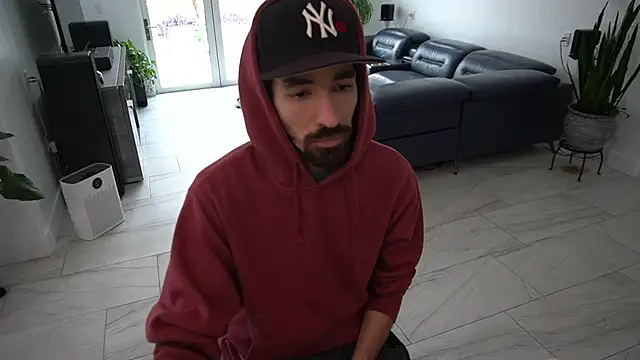 Snapshot of Your_Ice_cream chatting on February 2025 05:37:01 PM Your Ice cream online show from February 2025 05:37:01 PM