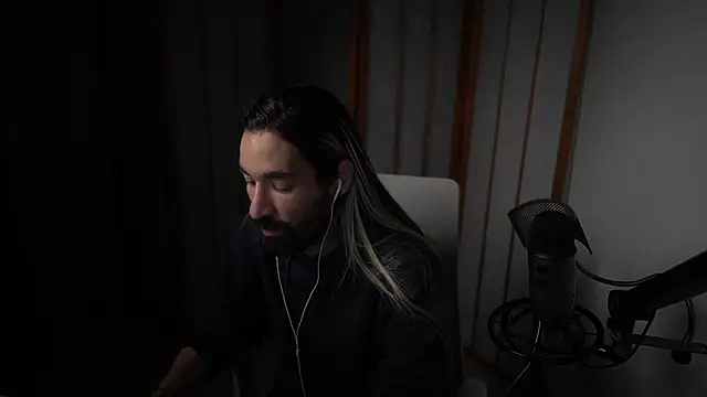 Snapshot of Your_Ice_cream chatting on September 2025 01:10:01 AM Your Ice cream online show from September 2025 01:10:01 AM