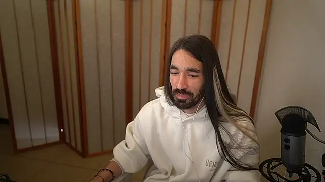 Snapshot of Your_Ice_cream chatting on October 2025 04:28:01 PM Your Ice cream online show from October 2025 04:28:01 PM