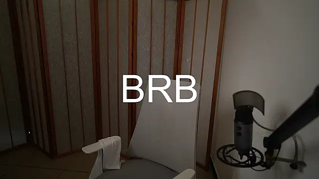 Snapshot of Your_Ice_cream chatting on December 2025 02:12:02 PM Your Ice cream online show from December 2025 02:12:02 PM