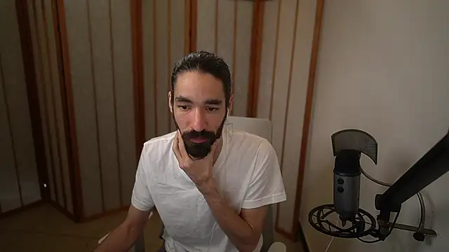 Snapshot of Your_Ice_cream chatting on December 2025 04:03:01 PM Your Ice cream online show from December 2025 04:03:01 PM