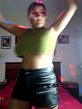 DesireSatler online show from May 2026 10:04:02 PM