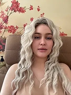 KikiWatson online show from January 2025 11:03:02 AM