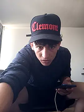 Snapshot of LatinBoysxxx chatting on December 2024 05:39:01 PM LatinBoysxxx online show from December 2024 05:39:01 PM