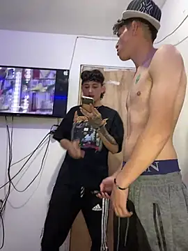 Snapshot of LatinBoysxxx chatting on January 2025 11:37:02 PM LatinBoysxxx online show from January 2025 11:37:02 PM