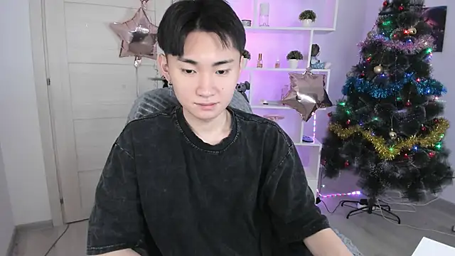 Miram Yu online show from December 2024 08:42:02 PM