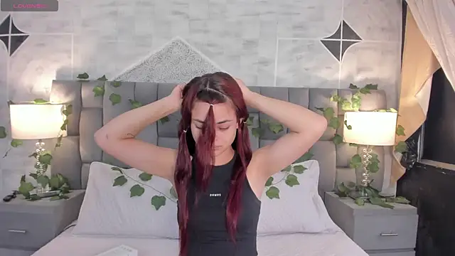 HannaRhodes online show from January 2025 01:09:01 PM