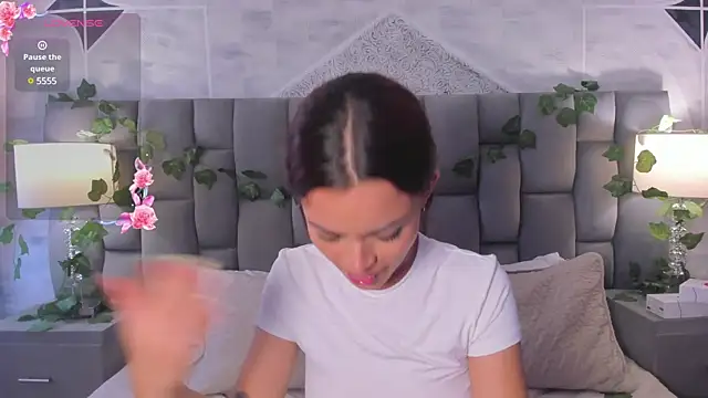 HannaRhodes online show from January 2025 04:34:02 PM