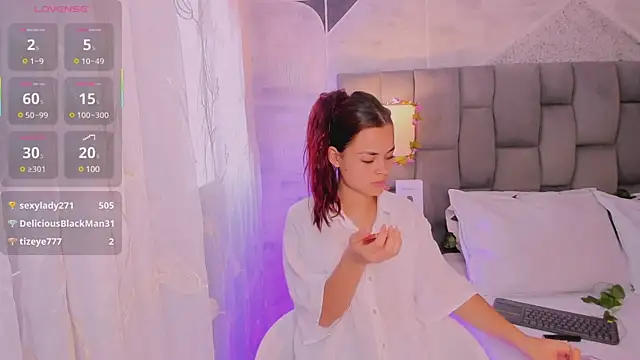 HannaRhodes online show from March 2025 01:56:02 PM