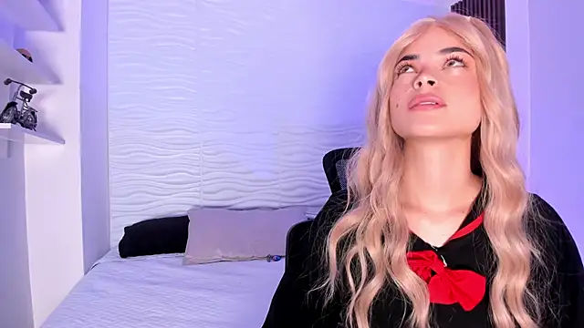 HannaRhodes online show from September 2025 02:19:01 PM