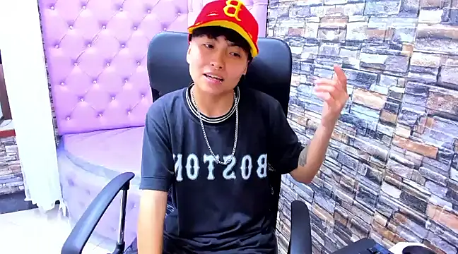 Snapshot of Im_Mathias chatting on December 2024 03:15:01 AM Im Mathias online show from December 2024 03:15:01 AM