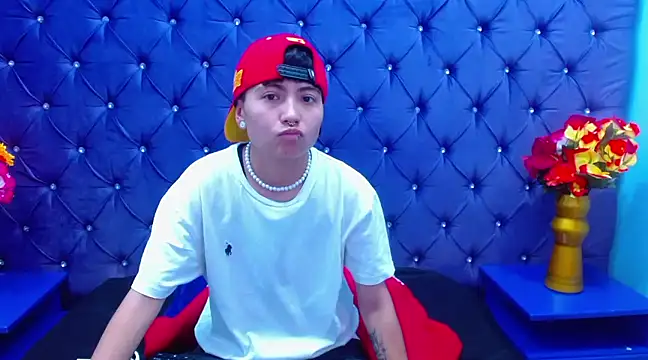 Snapshot of Im_Mathias chatting on January 2025 02:57:01 AM Im Mathias online show from January 2025 02:57:01 AM