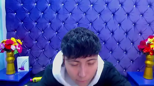 Snapshot of Im_Mathias chatting on January 2025 01:53:01 AM Im Mathias online show from January 2025 01:53:01 AM