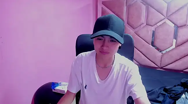 Snapshot of Im_Mathias chatting on January 2025 06:25:01 AM Im Mathias online show from January 2025 06:25:01 AM