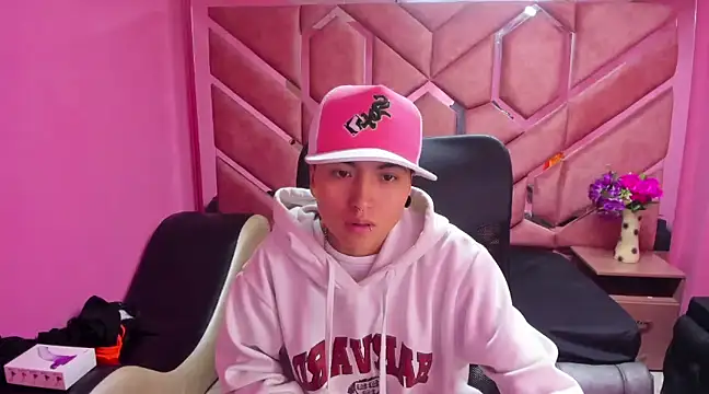 Snapshot of Im_Mathias chatting on January 2025 06:31:02 AM Im Mathias online show from January 2025 06:31:02 AM