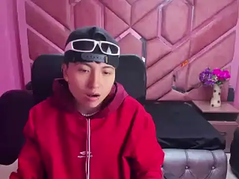 Snapshot of Im_Mathias chatting on January 2025 06:42:01 AM Im Mathias online show from January 2025 06:42:01 AM