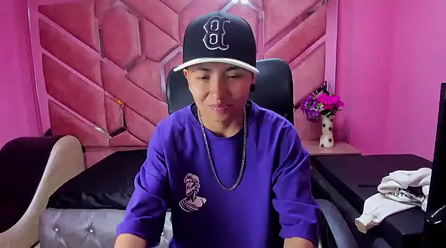 Snapshot of Im_Mathias chatting on January 2025 02:40:02 AM Im Mathias online show from January 2025 02:40:02 AM