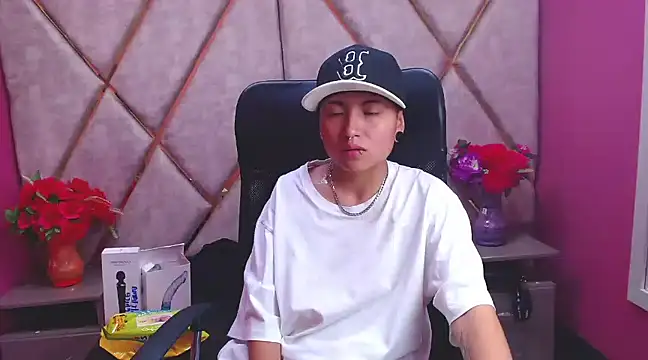 Snapshot of Im_Mathias chatting on February 2025 05:28:02 AM Im Mathias online show from February 2025 05:28:02 AM