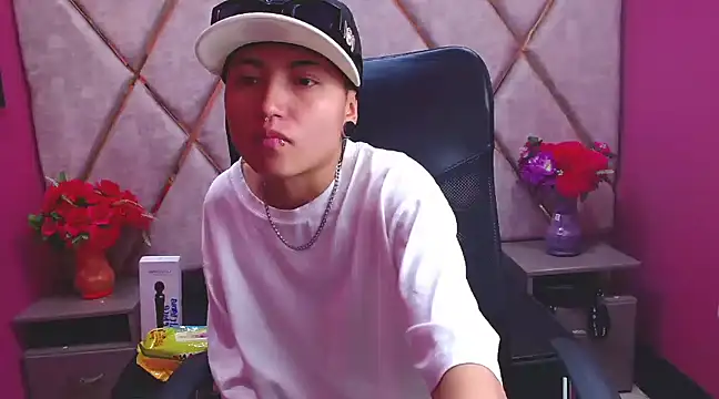 Snapshot of Im_Mathias chatting on February 2025 09:11:01 AM Im Mathias online show from February 2025 09:11:01 AM