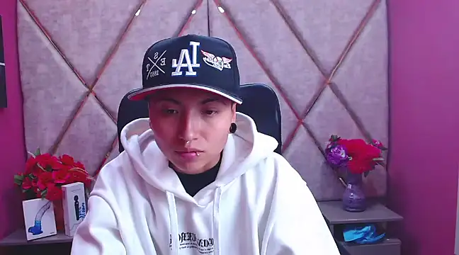 Snapshot of Im_Mathias chatting on February 2025 02:19:01 AM Im Mathias online show from February 2025 02:19:01 AM