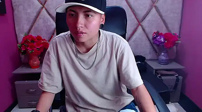 Snapshot of Im_Mathias chatting on February 2025 02:56:02 AM Im Mathias online show from February 2025 02:56:02 AM