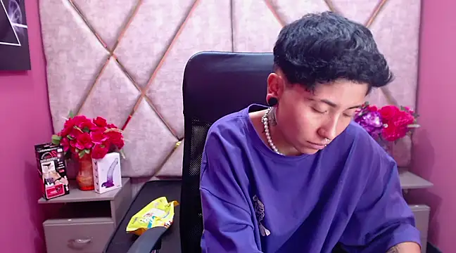 Snapshot of Im_Mathias chatting on February 2025 09:45:01 AM Im Mathias online show from February 2025 09:45:01 AM