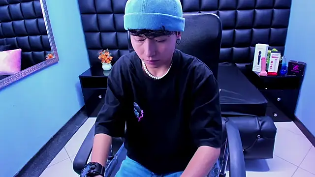 Snapshot of Im_Mathias chatting on September 2025 09:48:01 PM Im Mathias online show from September 2025 09:48:01 PM